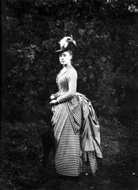 Elizabeth Alice Austen in June 1888.jpg