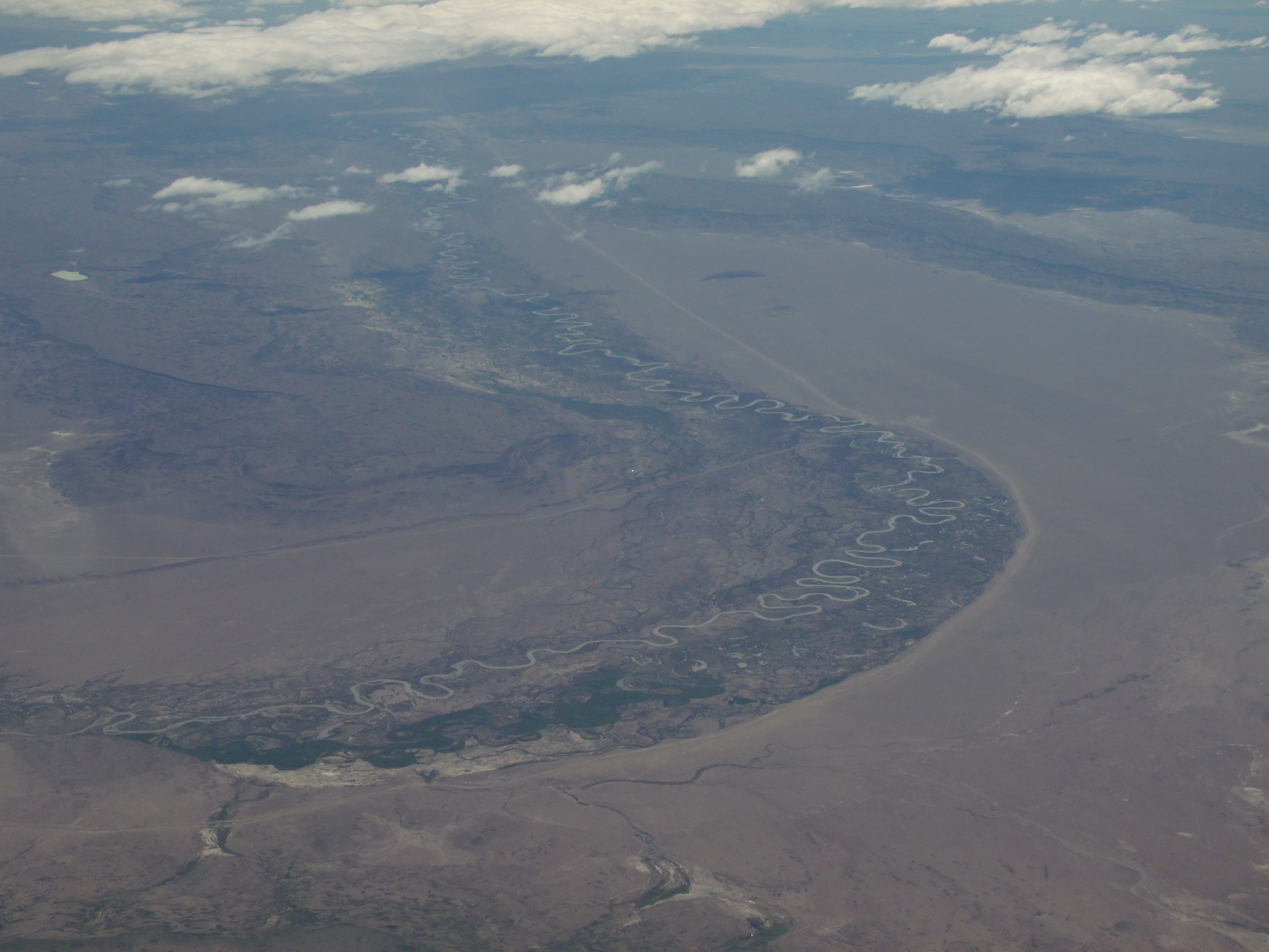 Los meandros del Río Chico, Pcia. de Santa Cruz, Patagonia Argentina - panoramio.jpg