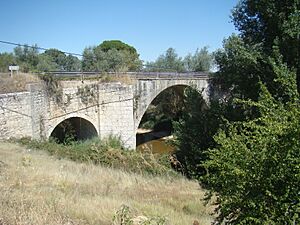 Archivo:24 Aniago Puente de Aniago Lou