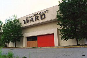 Archivo:Abandoned Montgomery Ward