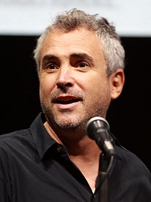 Archivo:Alfonso Cuarón (2013) cropped