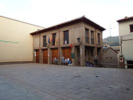 Ayuntamiento en Huerta de Vero 01.jpg