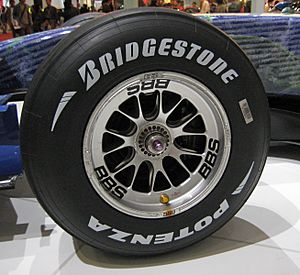 Archivo:Bridgestone Potenza F1 Front Tire