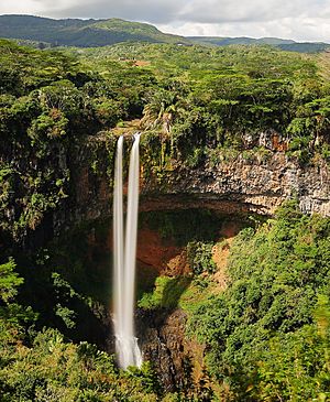 Archivo:Chamarel Falls Mauritius ver II
