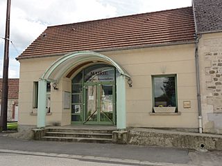 Chivy-lès-Étouvelles (Aisne) nouvelle mairie.JPG