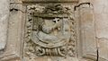 Escudo de casa próxima a la iglesia