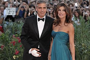 Archivo:George Clooney, Elisabetta Canalis 66ème Festival de Venise (Mostra) 2