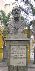Archivo:James Tyrrell Moore-Busto-Medellin