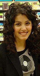 Archivo:Katie Melua at signing