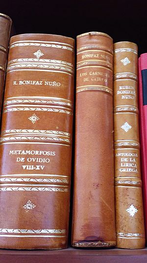 Archivo:Libros clásicos traducidos por Rubén Bonifaz Nuño