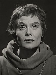 Liv Dommersnes som Jeanne d'Arc (1954).jpg