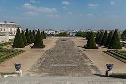Archivo:Location of the former palace, Parc de Saint-Cloud 20140411 1