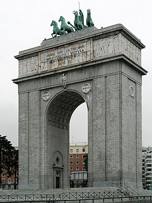Archivo:Madrid Arco de la Victoria01