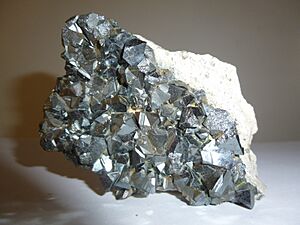 Archivo:Magnetita
