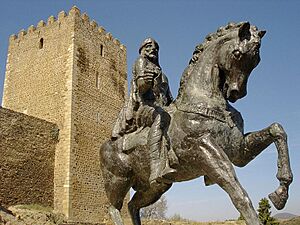 Archivo:MertolaCastle2