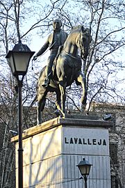 Archivo:Monumento a Lavalleja 2