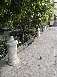 Archivo:Paseo de las Cadenas