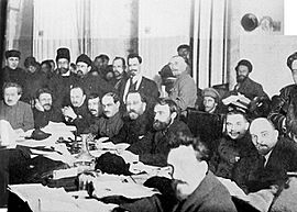 Archivo:Presidium of the 9th Congress of the Russian Communist Party (Bolsheviks)