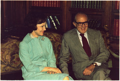 Archivo:Rosalynn Carter with the President of Colombia Alfonso Lopez-Michelson - NARA - 175100