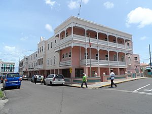 Archivo:Saint Kitts and Nevis Government building 2