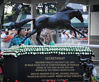 Secretariat statue.jpg
