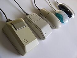 Archivo:The Apple Mouse