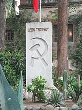 Archivo:Trotsky grave