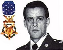 US Army MSG Gary Gordon with medal of honor.JPG