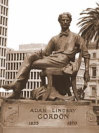 Archivo:Adam Lindsay Gordon - Melbourne monument