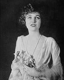 Agnes Ayres Who's Who on the Screen.jpg