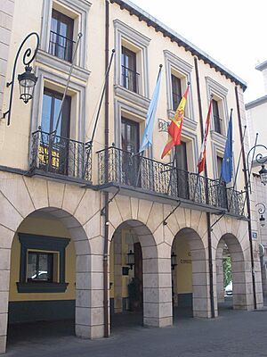Archivo:Aranda de Duero - Ayuntamiento 1
