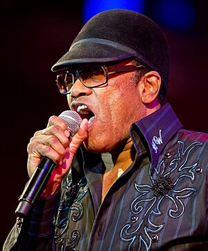Archivo:Bobby Womack - Roskilde Festival 2010 (cropped)