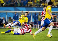 Archivo:Brazil and Croatia match at the FIFA World Cup 2014-06-12 (35)