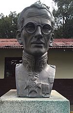 Archivo:Busto Eleazar López Contreras