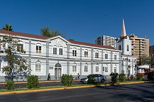 Archivo:Campus Santiago, Universidad de Valparaíso, San Miguel, Santiago 20230324 01