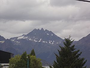 Archivo:Cerro Cinco Hermanos, TDF