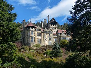 Archivo:Cragside3