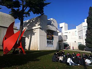 Archivo:Fundació Joan Miro outdoors view