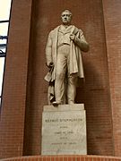 Archivo:George Stephenson Statue National Railway Museum