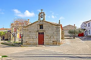 Archivo:Iglesia parroquial de Nuestra Señora de La Asunción La Bouza
