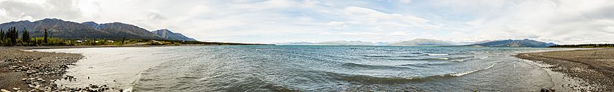 Lago Kluane, Destruction Bay, Yukón, Canadá, 2017-08-25, DD 45-53 PAN
