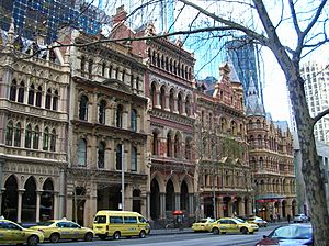 Archivo:Melbourne Collins Street Architecture