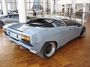 Archivo:Musée Lamborghini 0113