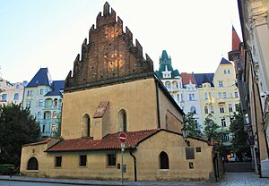 Archivo:Prague Praha 2014 Holmstad Den gammelnye synagogen