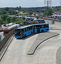 Archivo:Rapid transit at Kimara bus stop