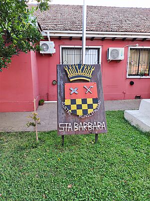 Archivo:Santa Barbara - Ilustre Municipalidad (2)