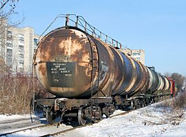 Tank cars 2011 G01.jpg
