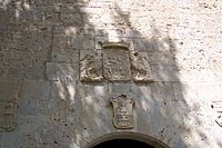 Archivo:Valladolid Rioseco ermita Castilviejo escudo almirantes 02 lou