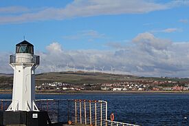 Ardrossan Harbour Lighthouse - geograph.org.uk - 3378852.jpg