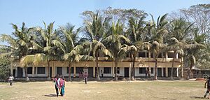Archivo:BAHADURPUR HIGH SCHOOL Photo